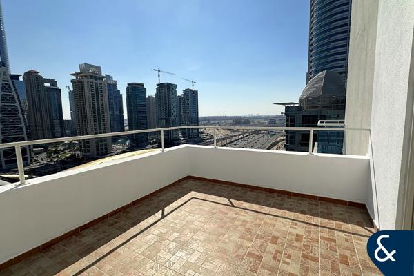 2 Bed | Unfurnished | Vacant | High floor